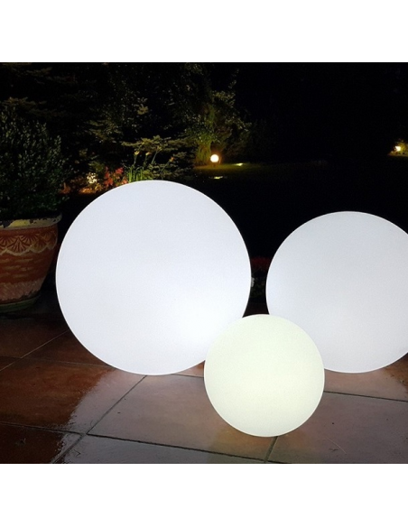 Kula ogrodowa LED SOLARNA RGB 40'