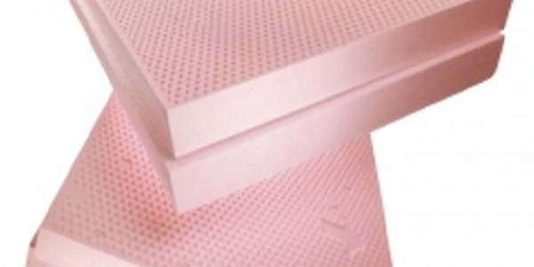 Izolacja fundamentu styropianem.